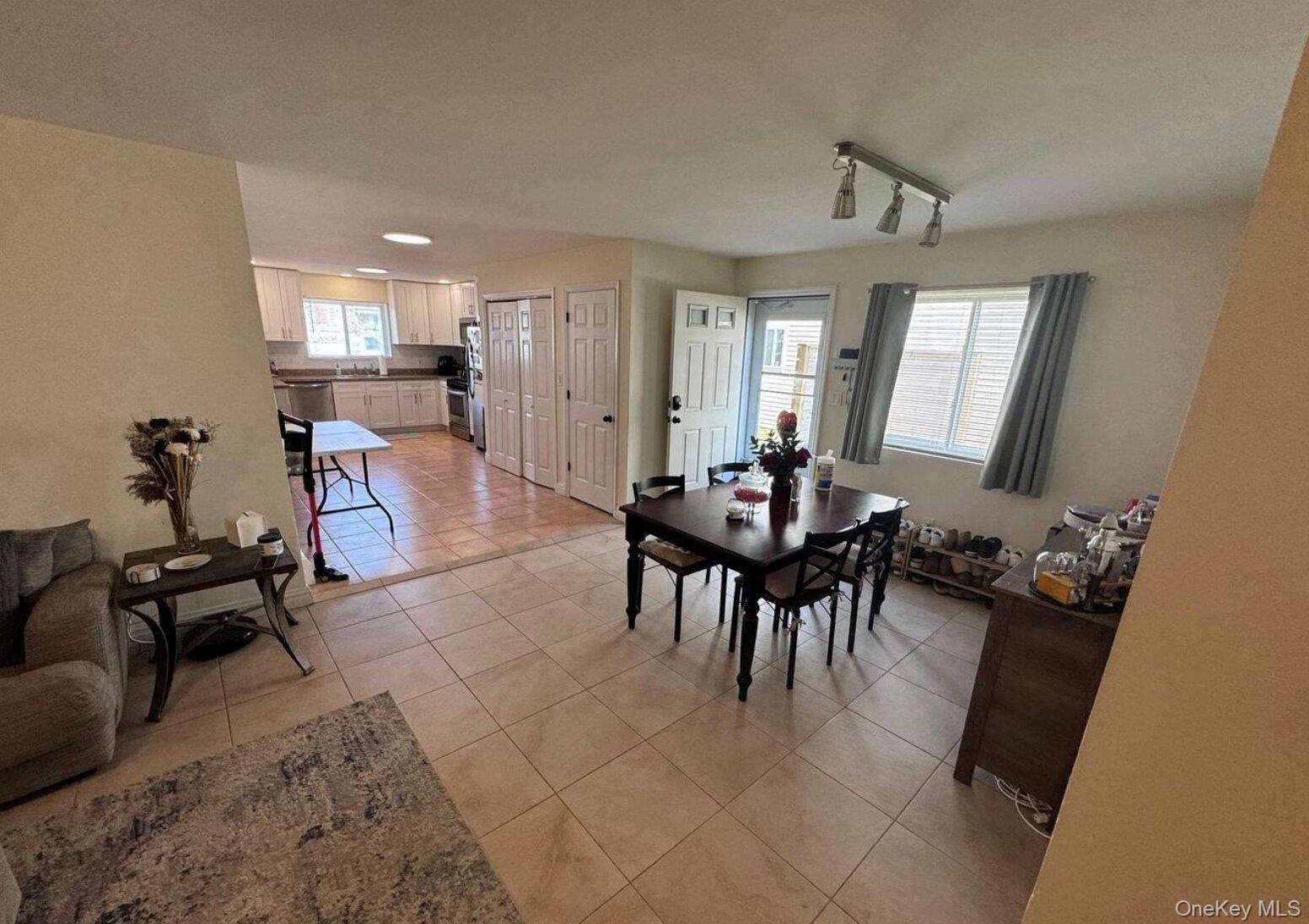 518 E Penn Street # Ground, Long Beach, NY 11561