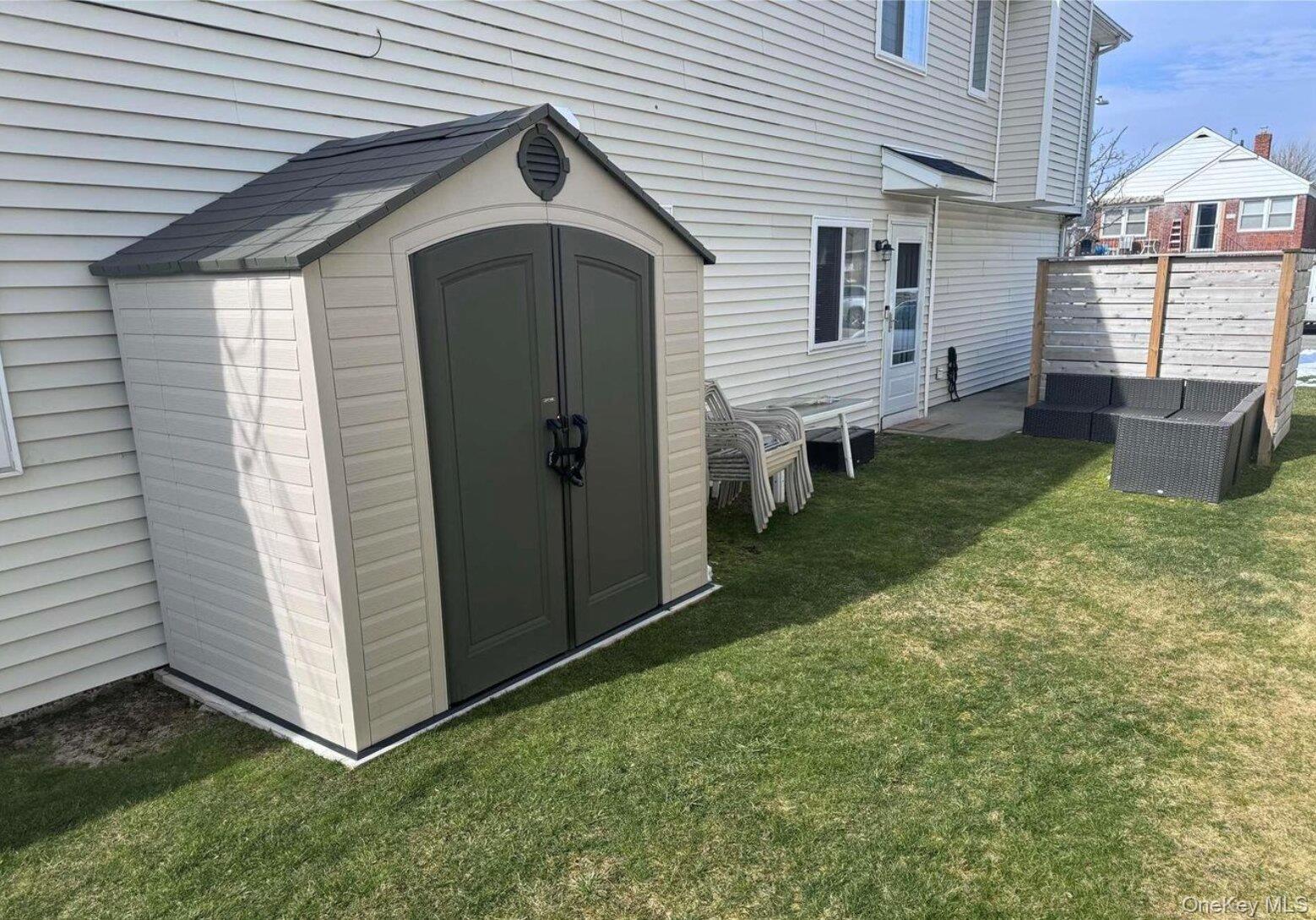 518 E Penn Street # Ground, Long Beach, NY 11561