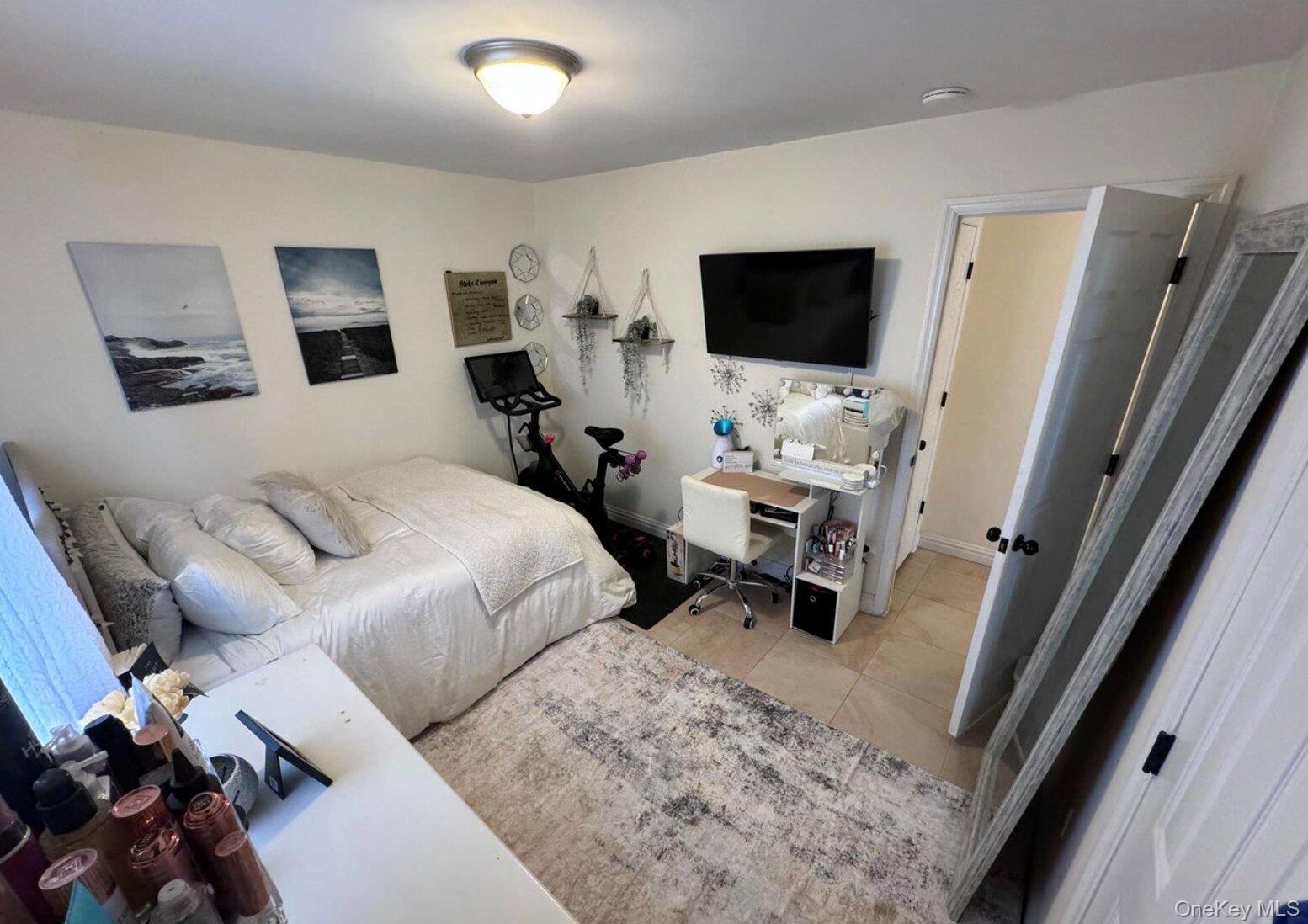 518 E Penn Street # Ground, Long Beach, NY 11561