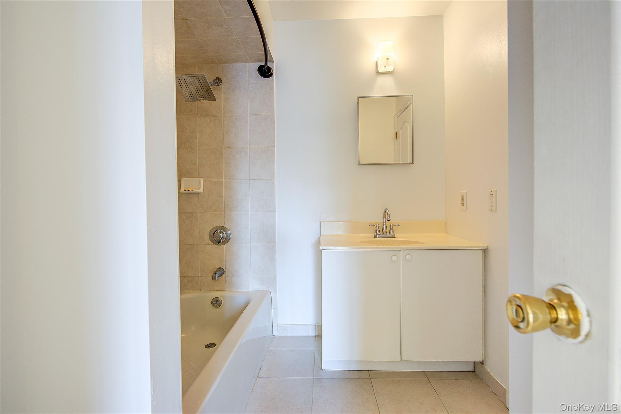 3102 Richmond Terrace, Staten Island, NY 10303