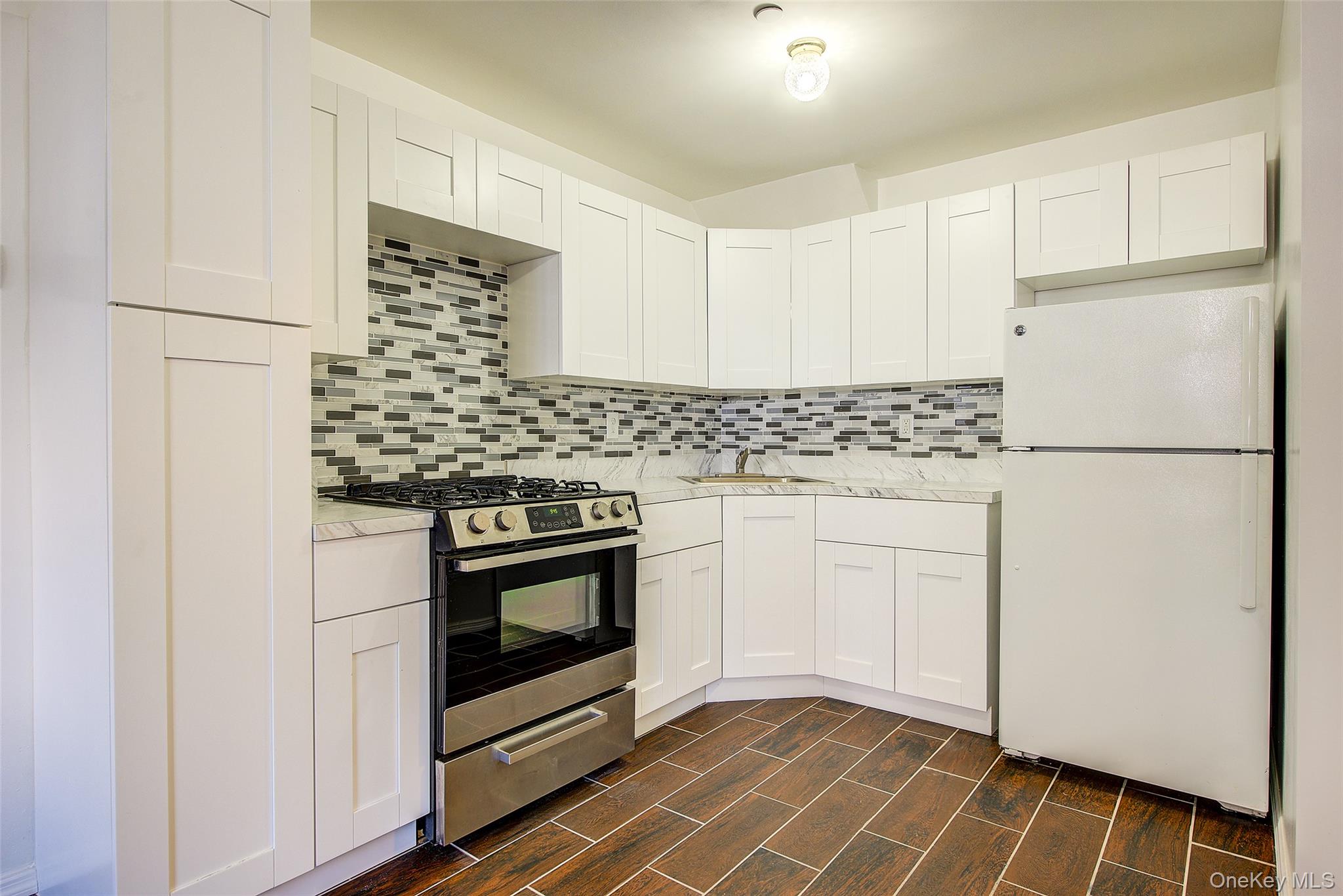 3102 Richmond Terrace, Staten Island, NY 10303