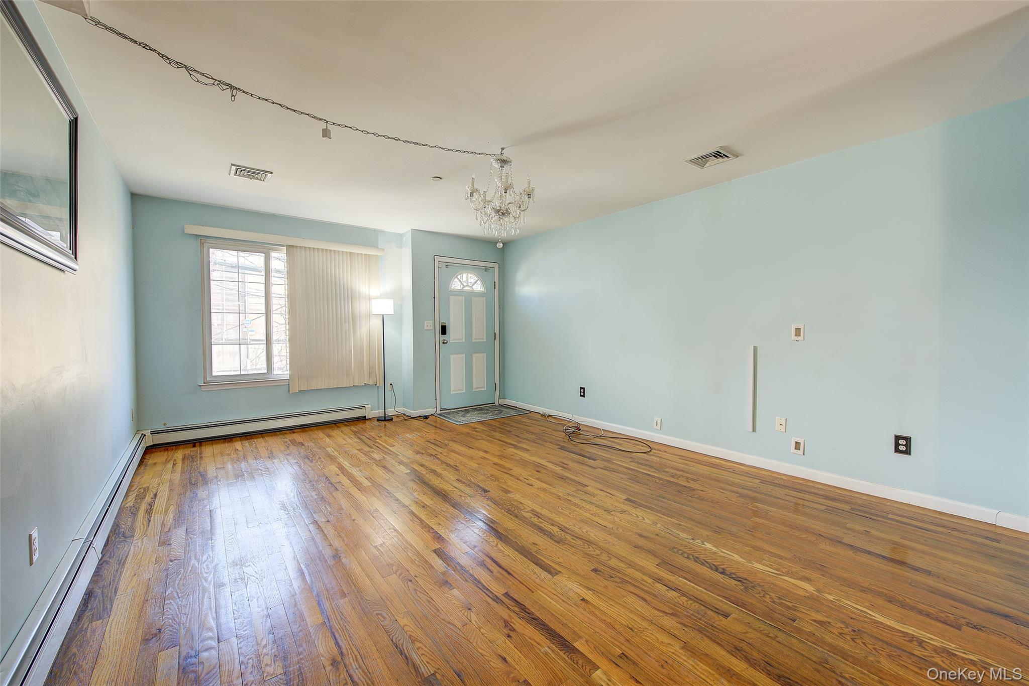 3102 Richmond Terrace, Staten Island, NY 10303