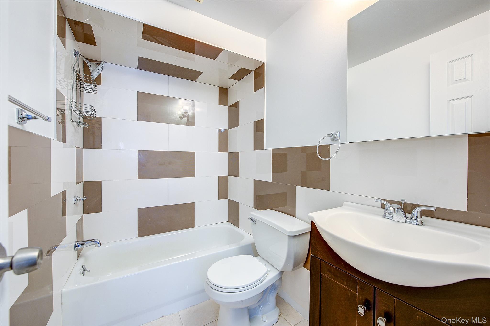 3102 Richmond Terrace, Staten Island, NY 10303