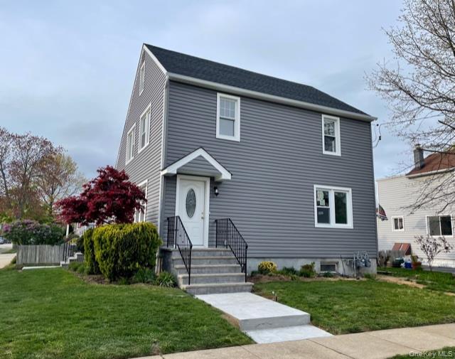 101 Davison Avenue # 2, Lynbrook, NY 11563