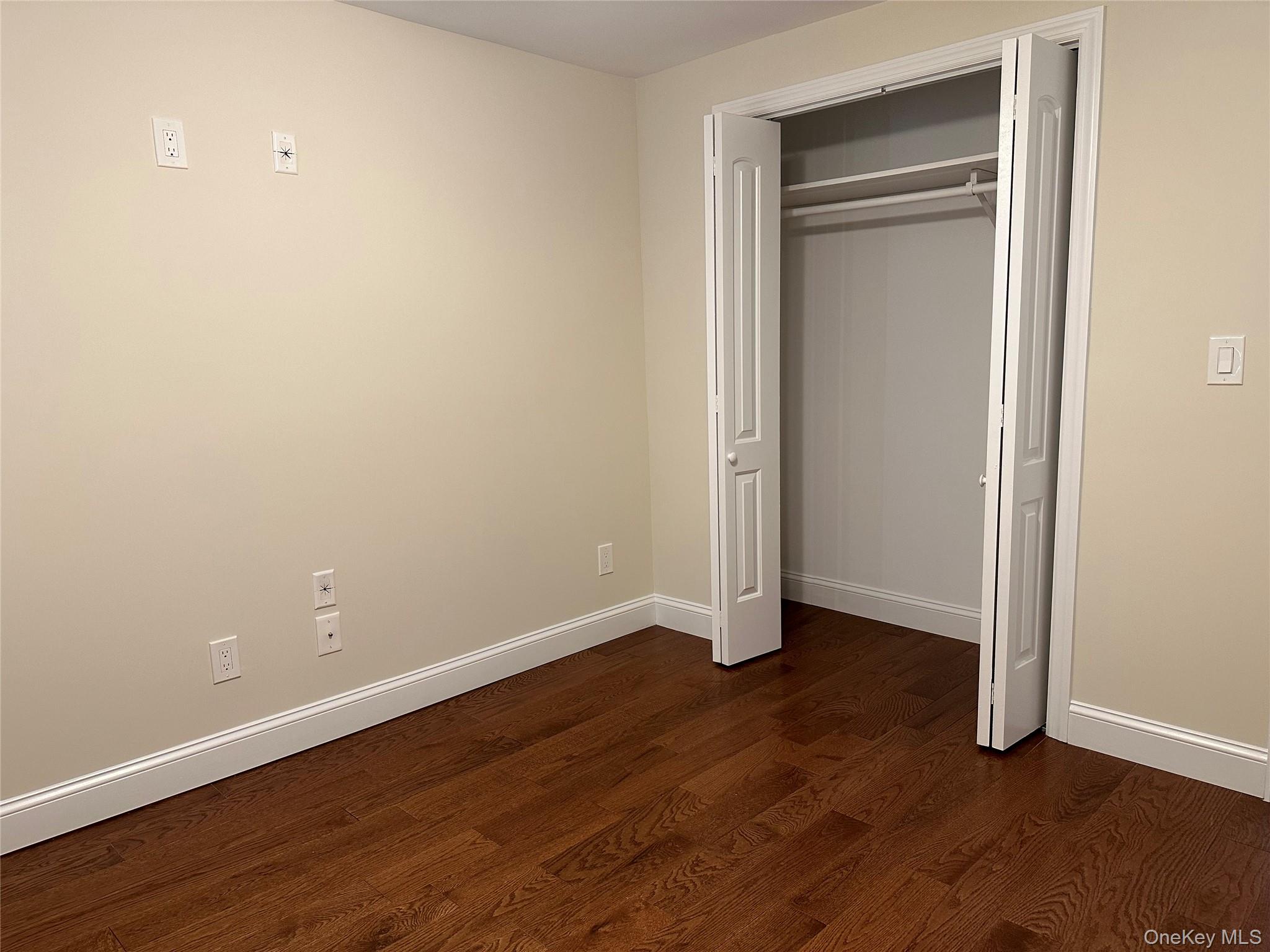 59 New Hampshire Avenue, Massapequa, NY 11758