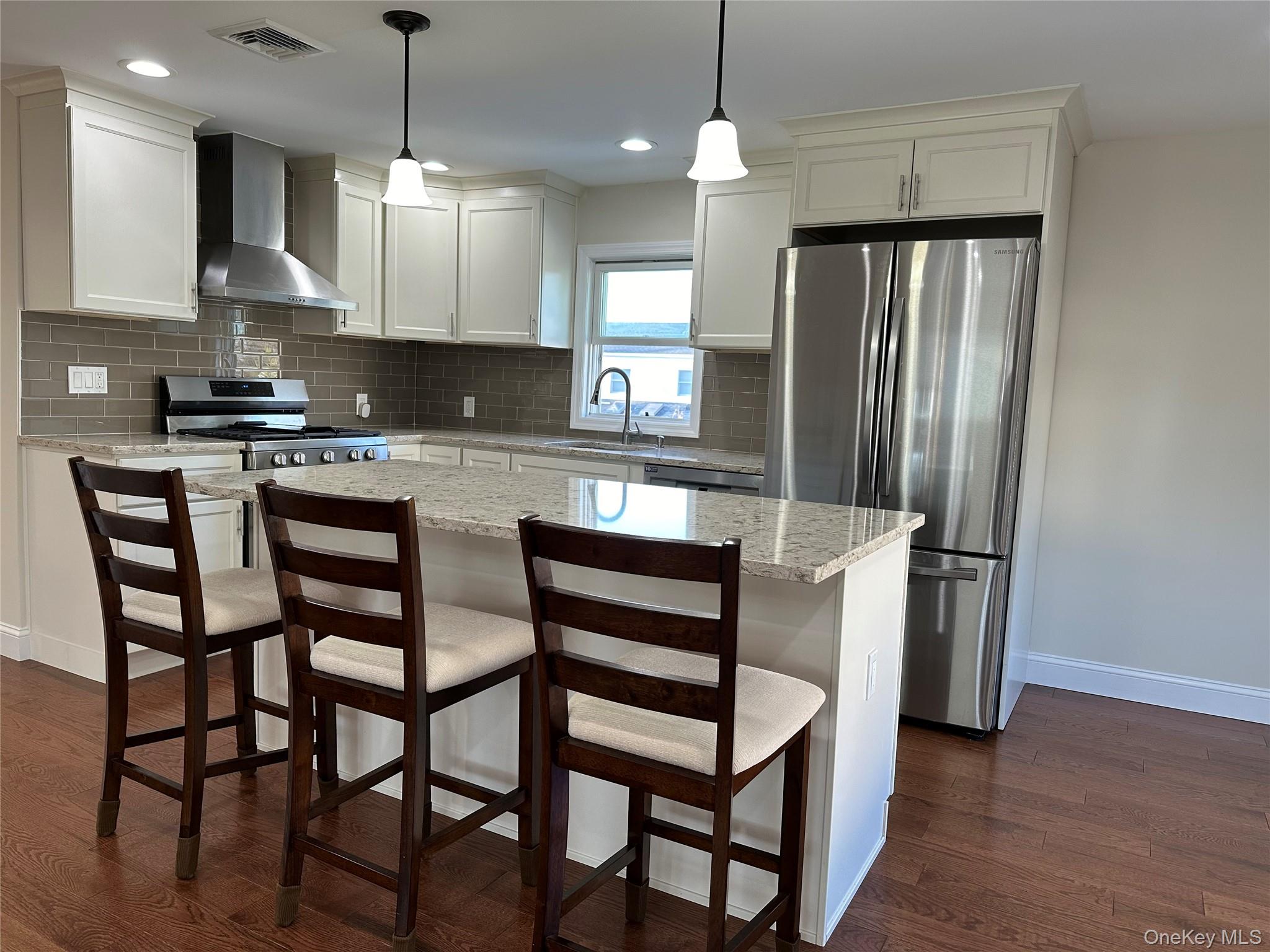 59 New Hampshire Avenue, Massapequa, NY 11758