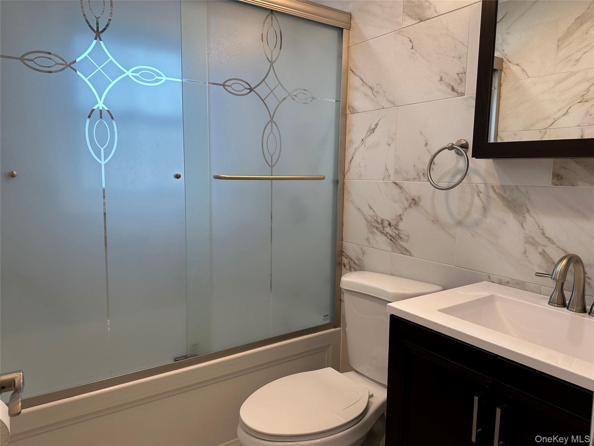 59 New Hampshire Avenue, Massapequa, NY 11758