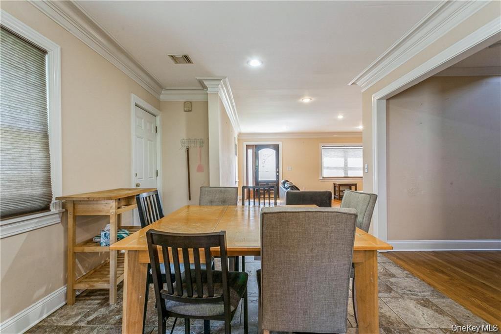 39 Croydon Road, Yonkers, NY 10710