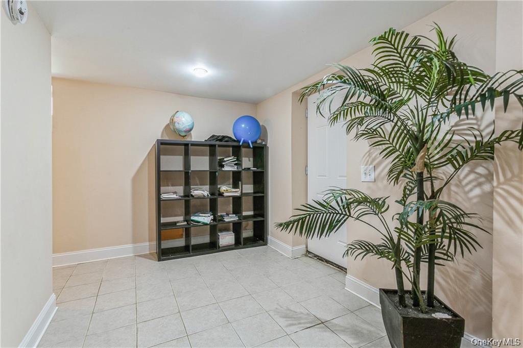 39 Croydon Road, Yonkers, NY 10710