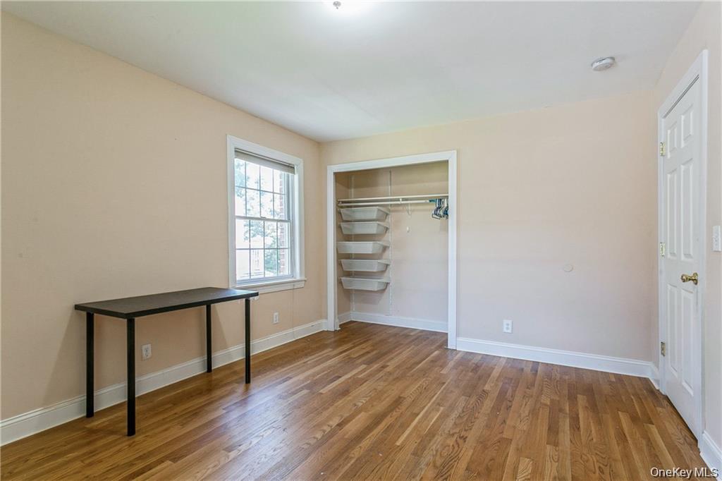 39 Croydon Road, Yonkers, NY 10710