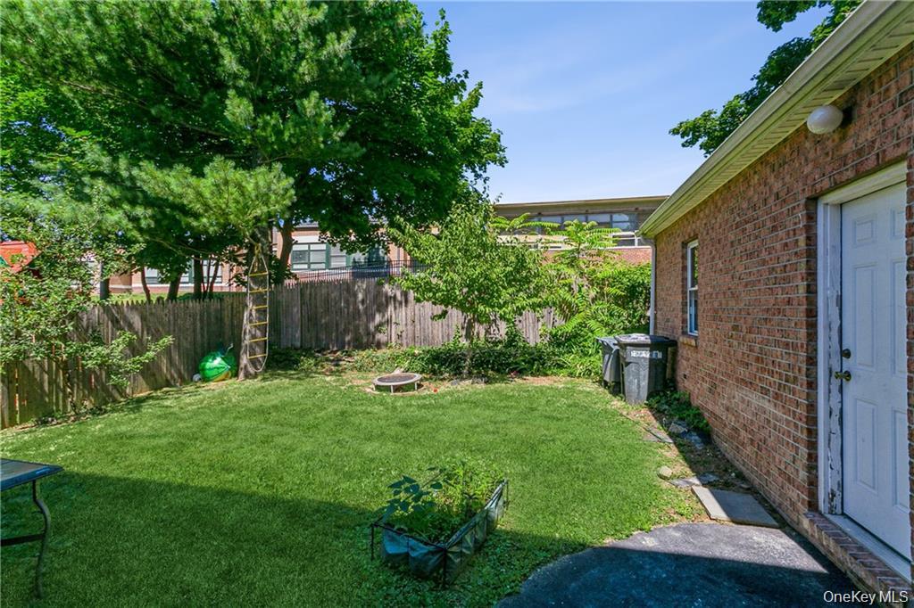 39 Croydon Road, Yonkers, NY 10710