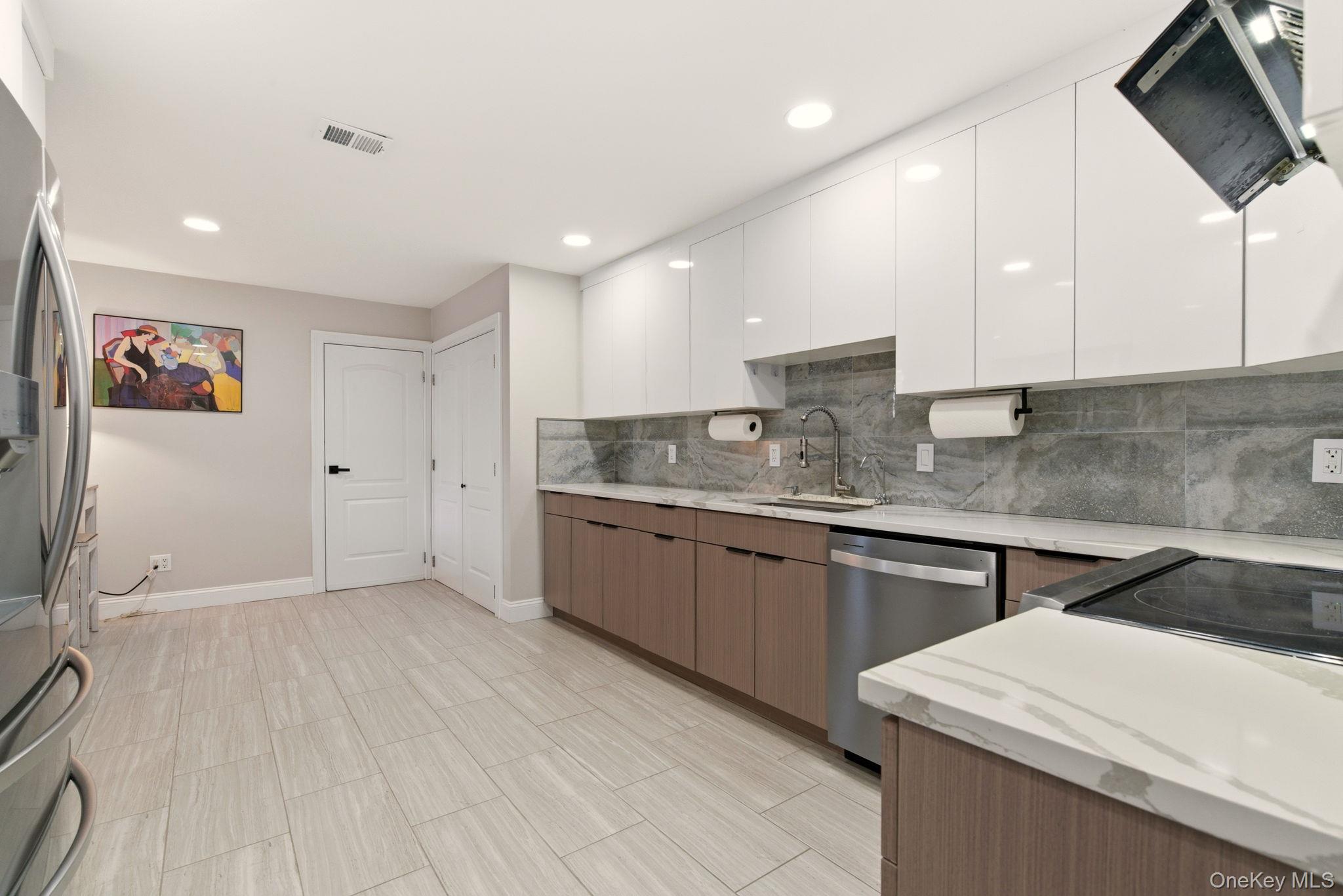 261 Vista Drive, Jericho, NY 11753