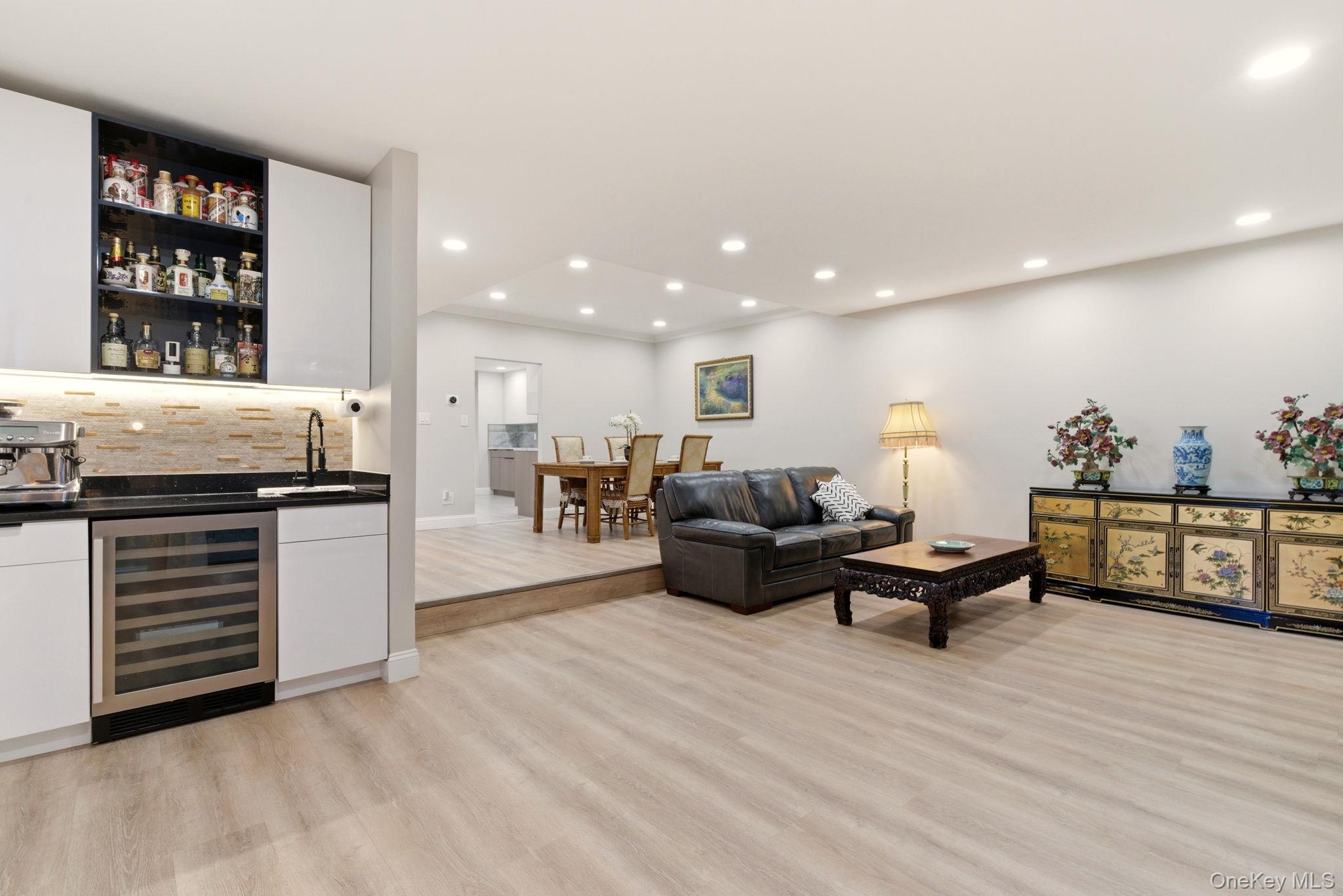 261 Vista Drive, Jericho, NY 11753