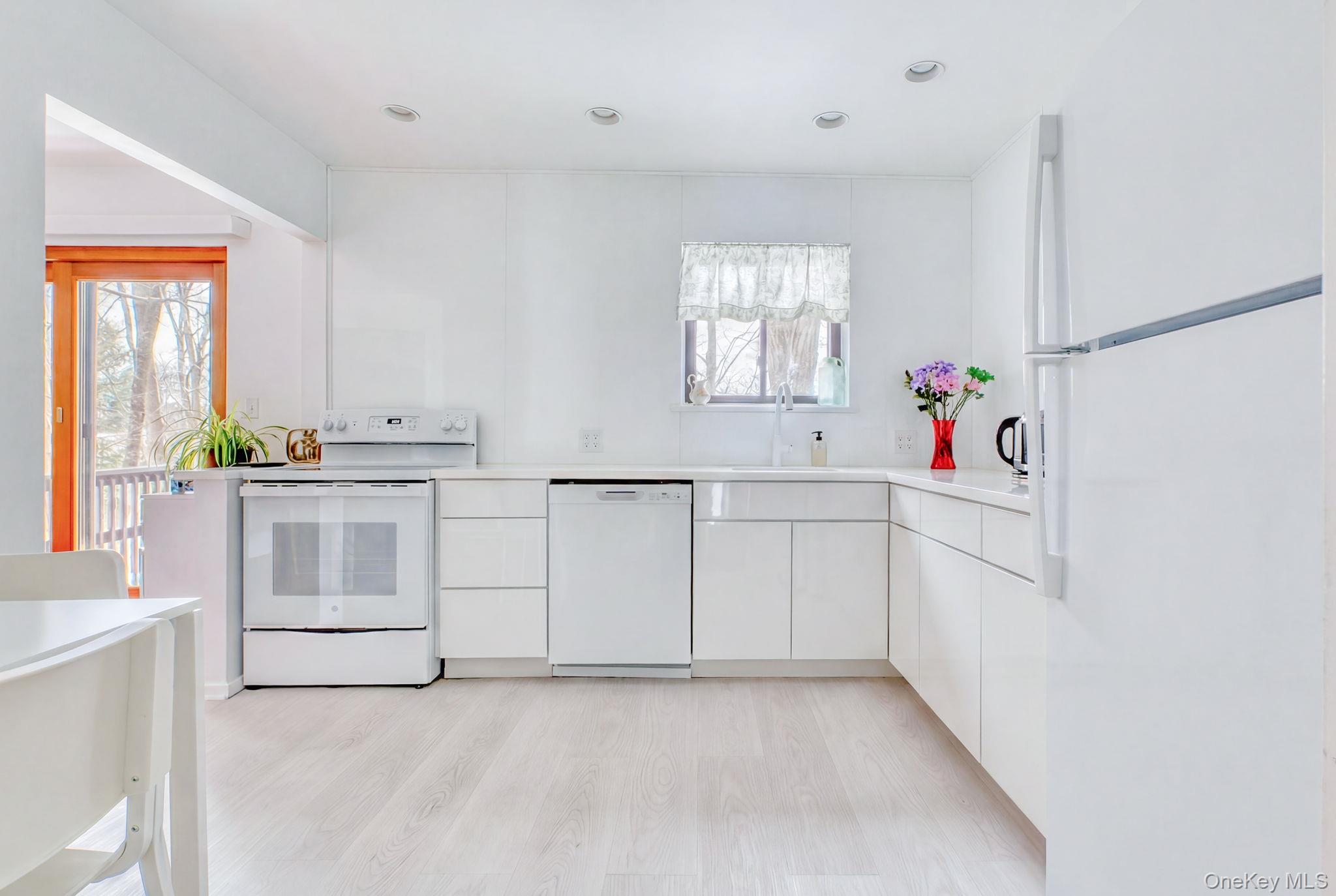 255 Village Court, Kingston, NY 12401