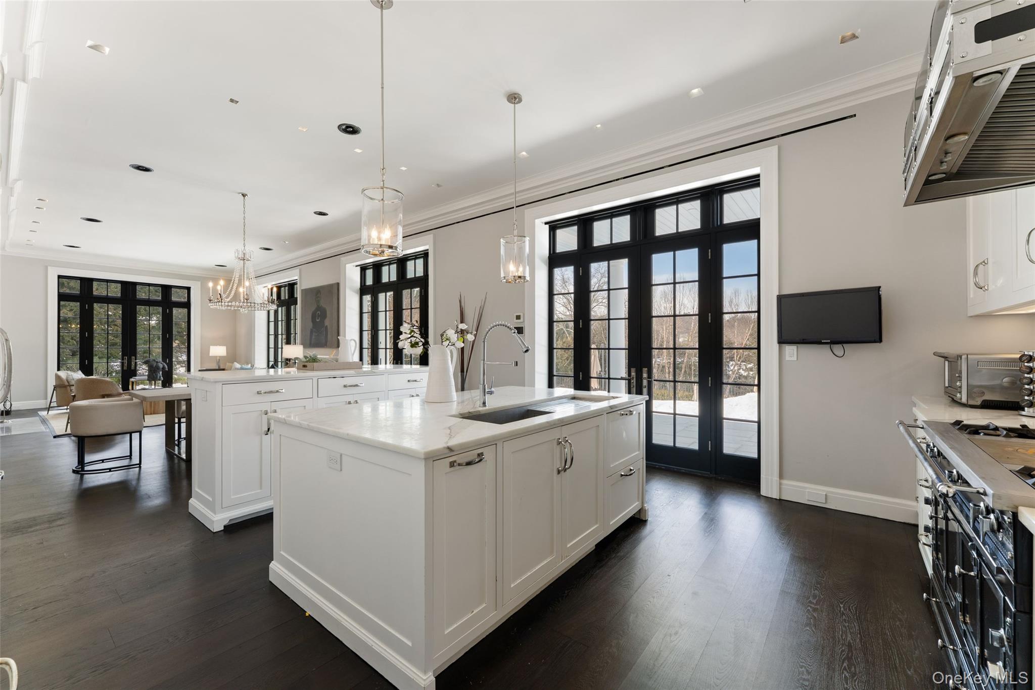 16 Taylor Road, Mount Kisco, NY 10549