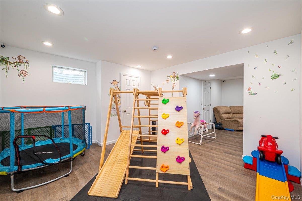 47 Cobblestone Drive, Shoreham, NY 11786