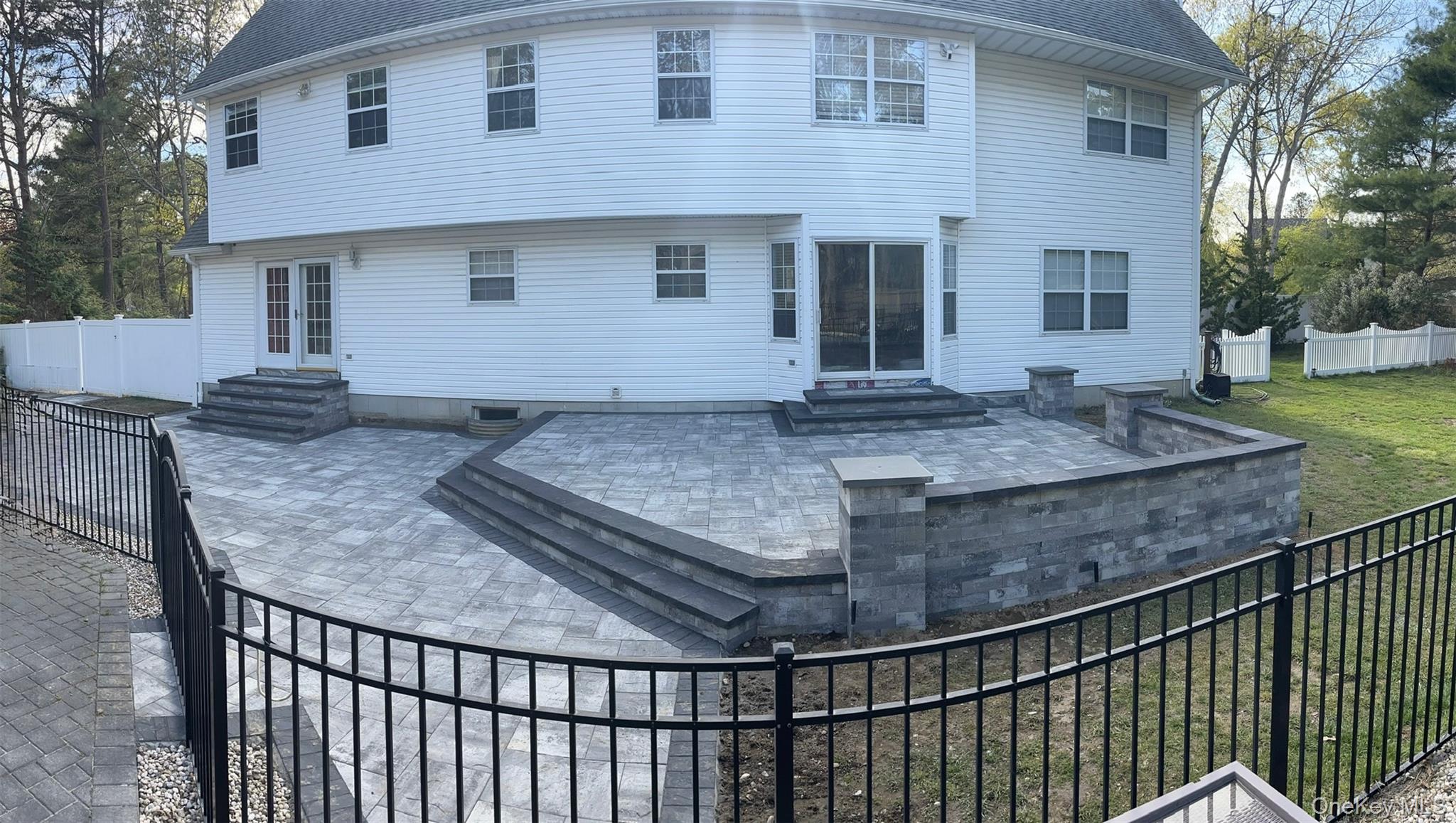 47 Cobblestone Drive, Shoreham, NY 11786