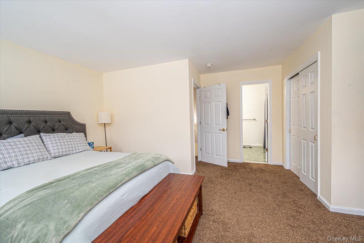 47 Cobblestone Drive, Shoreham, NY 11786