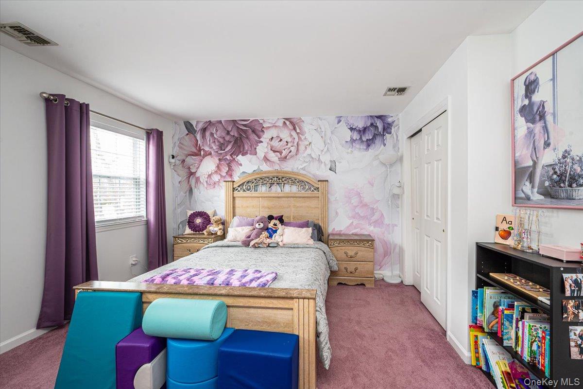 47 Cobblestone Drive, Shoreham, NY 11786