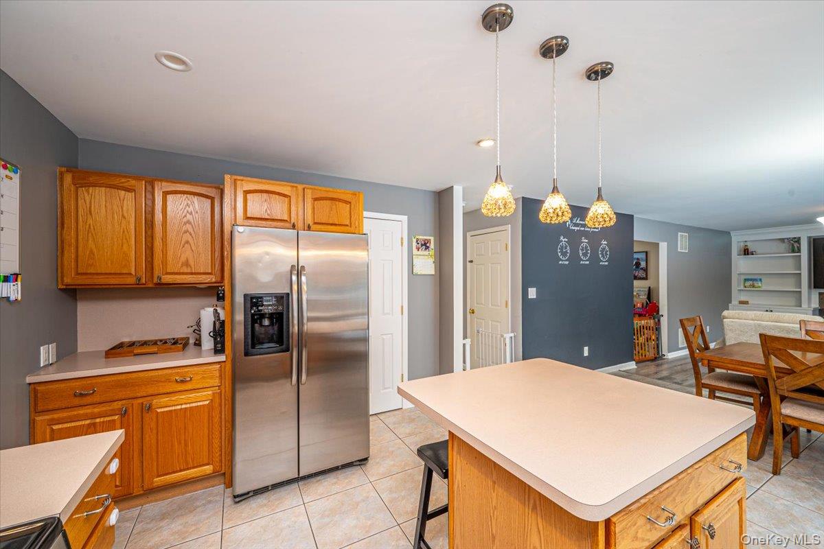 47 Cobblestone Drive, Shoreham, NY 11786