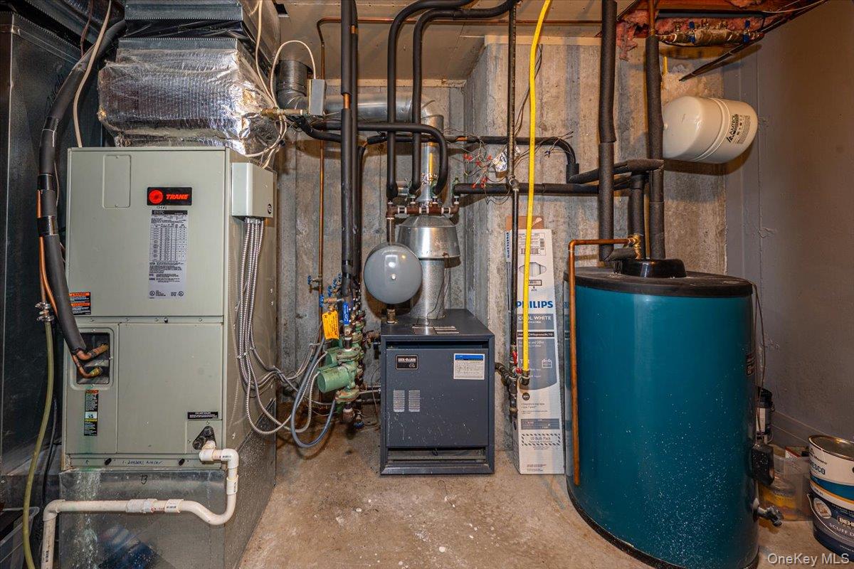 47 Cobblestone Drive, Shoreham, NY 11786