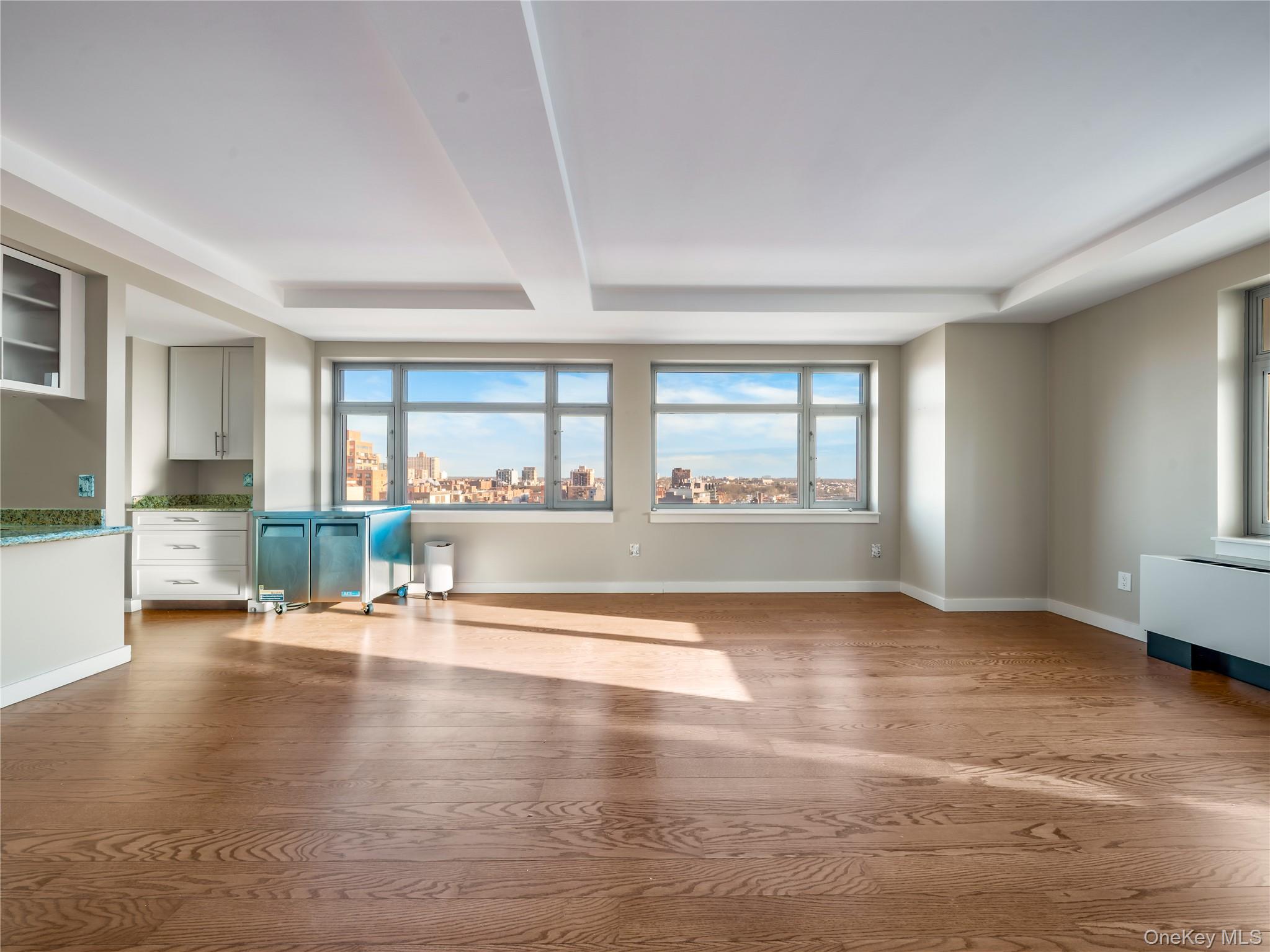 40-22 College Point Boulevard # 10R, Flushing, NY 11354