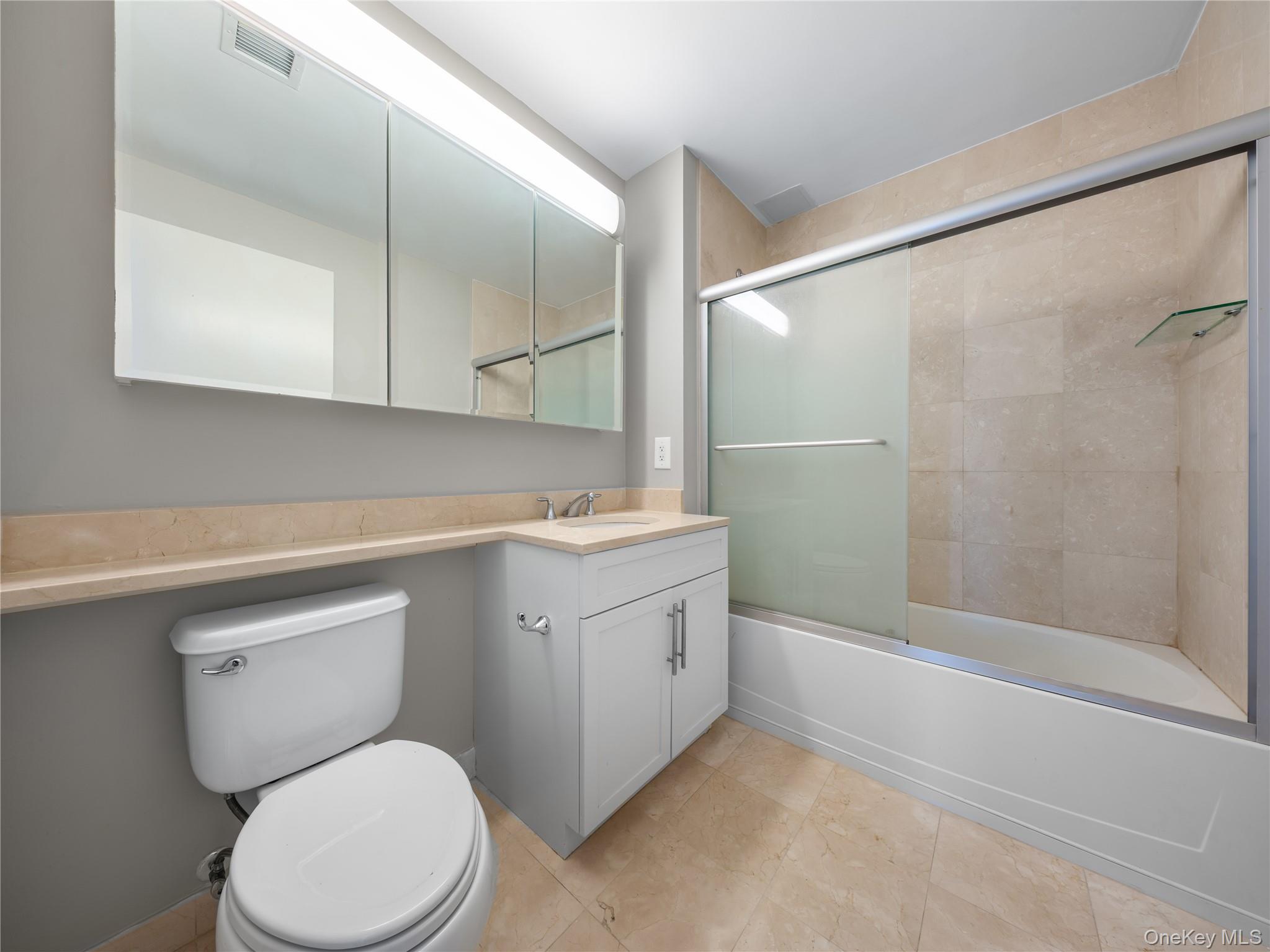 40-22 College Point Boulevard # 10R, Flushing, NY 11354