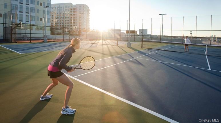 40-22 College Point Boulevard # 10R, Flushing, NY 11354