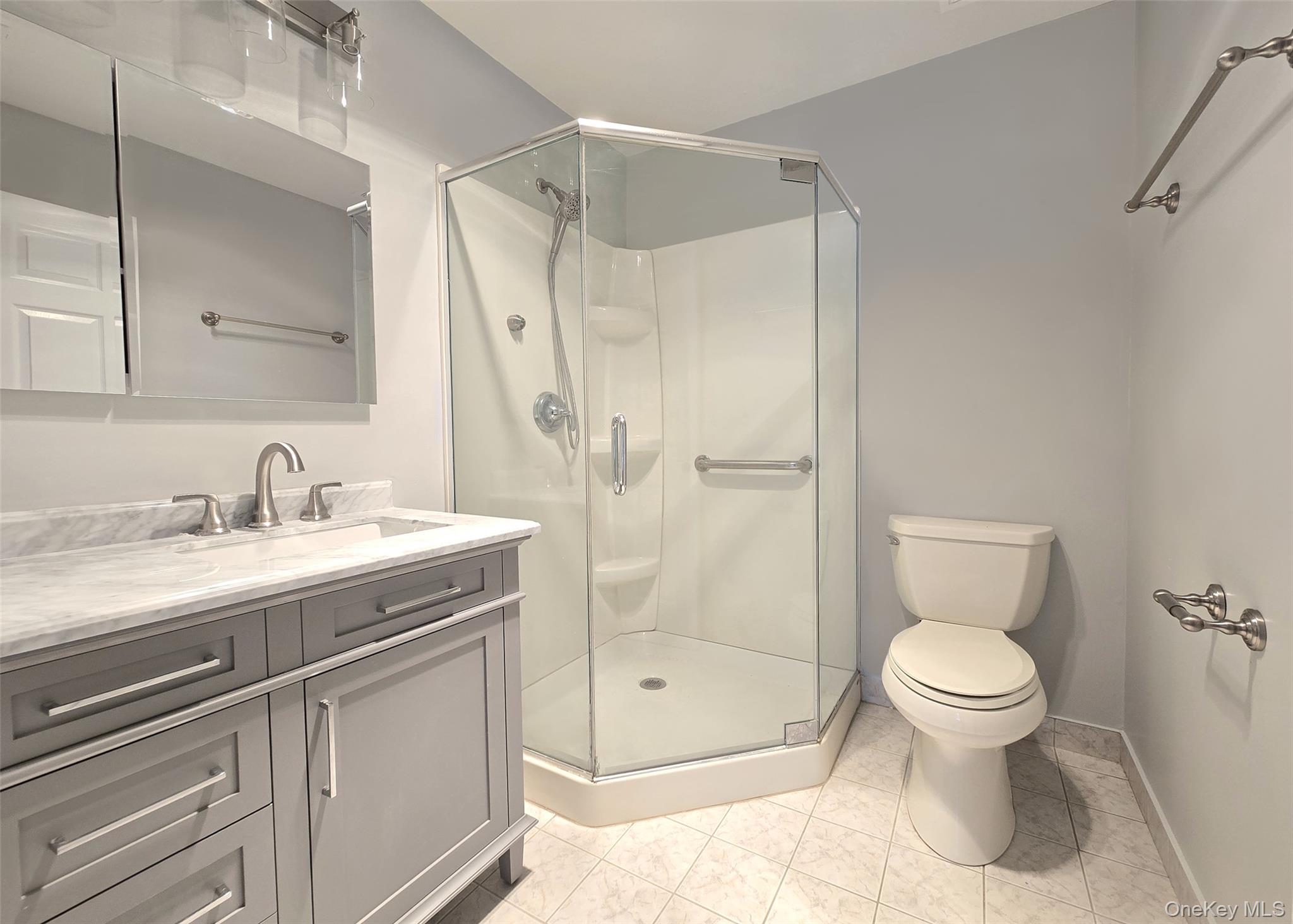 786 Hilltop Court, Coram, NY 11727