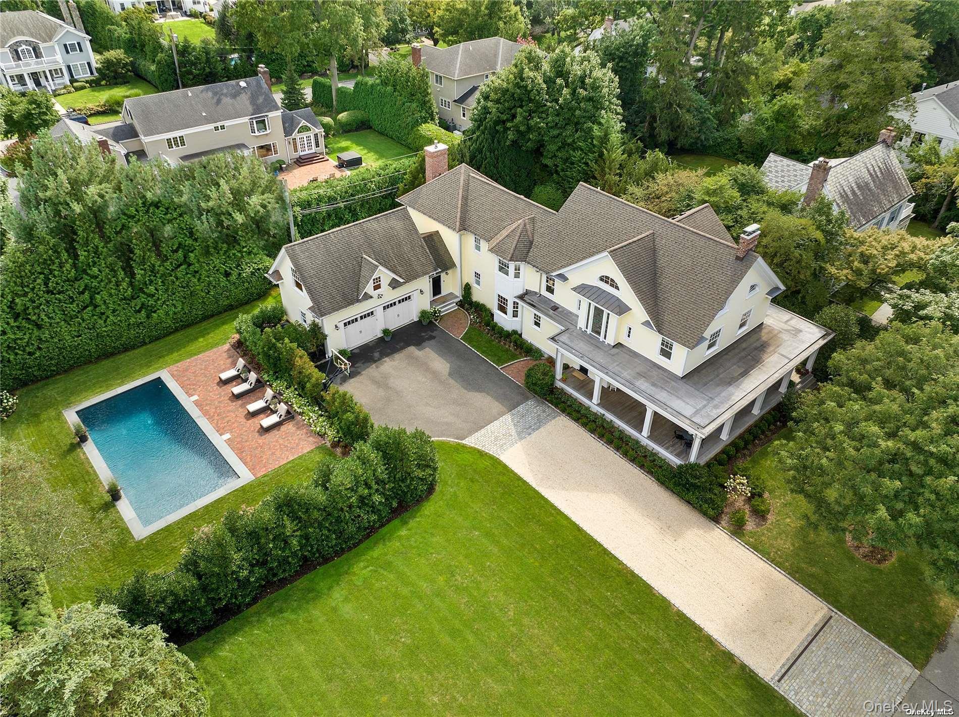 50 South Drive, Manhasset, NY 11030