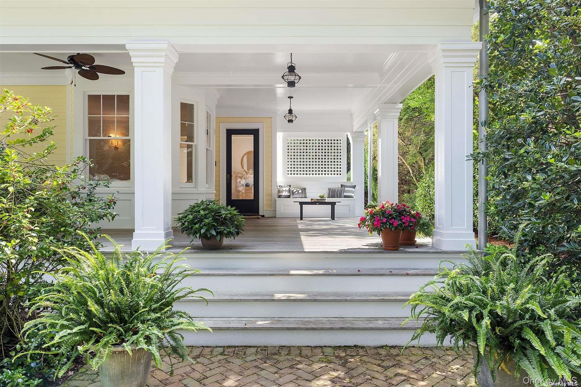 50 South Drive, Manhasset, NY 11030