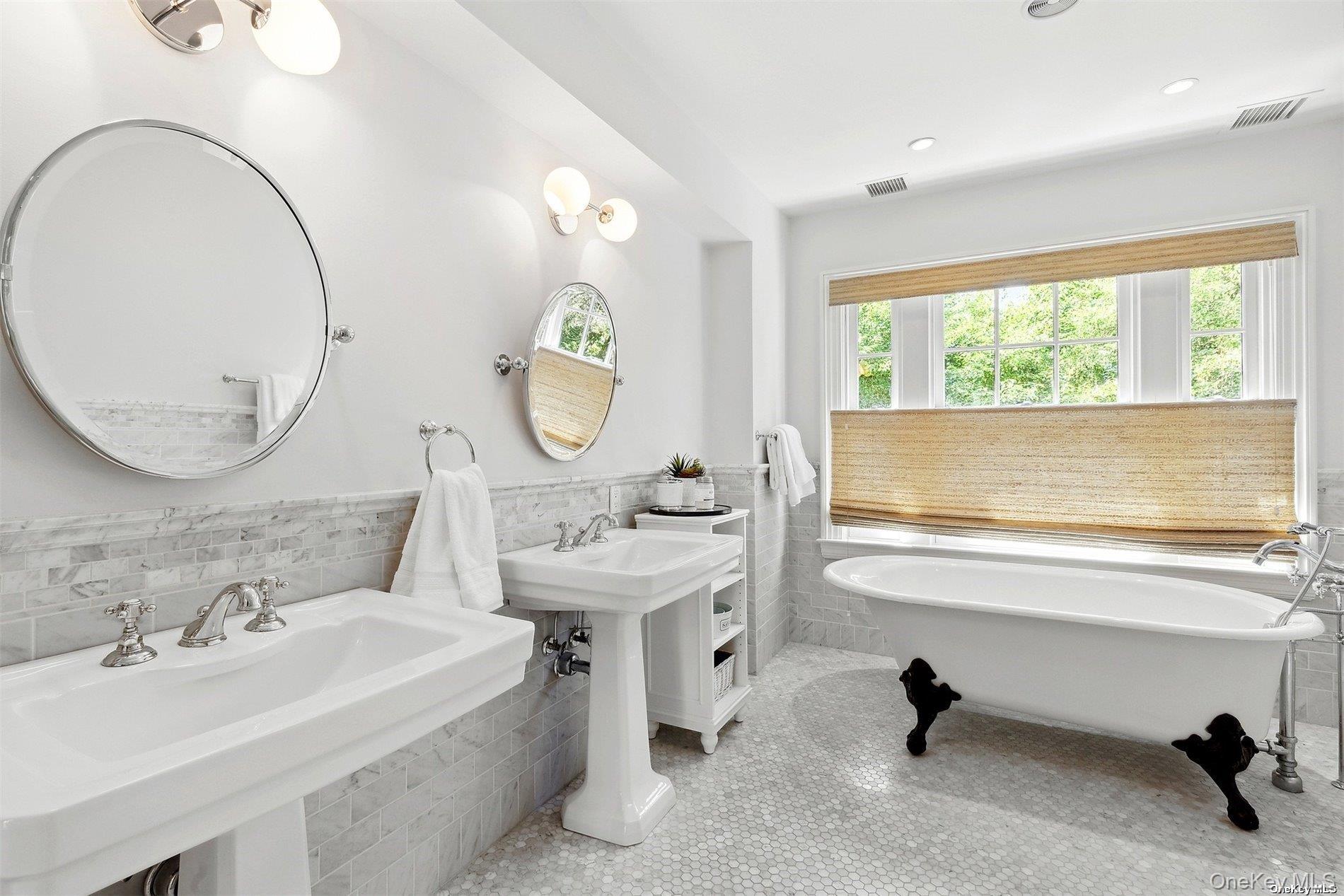 50 South Drive, Manhasset, NY 11030