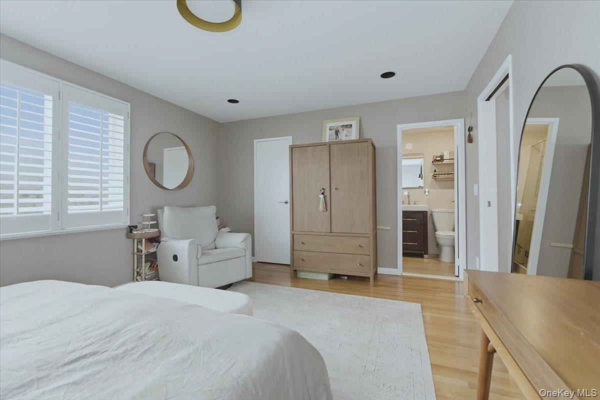 379 W Broadway # B, Long Beach, NY 11561