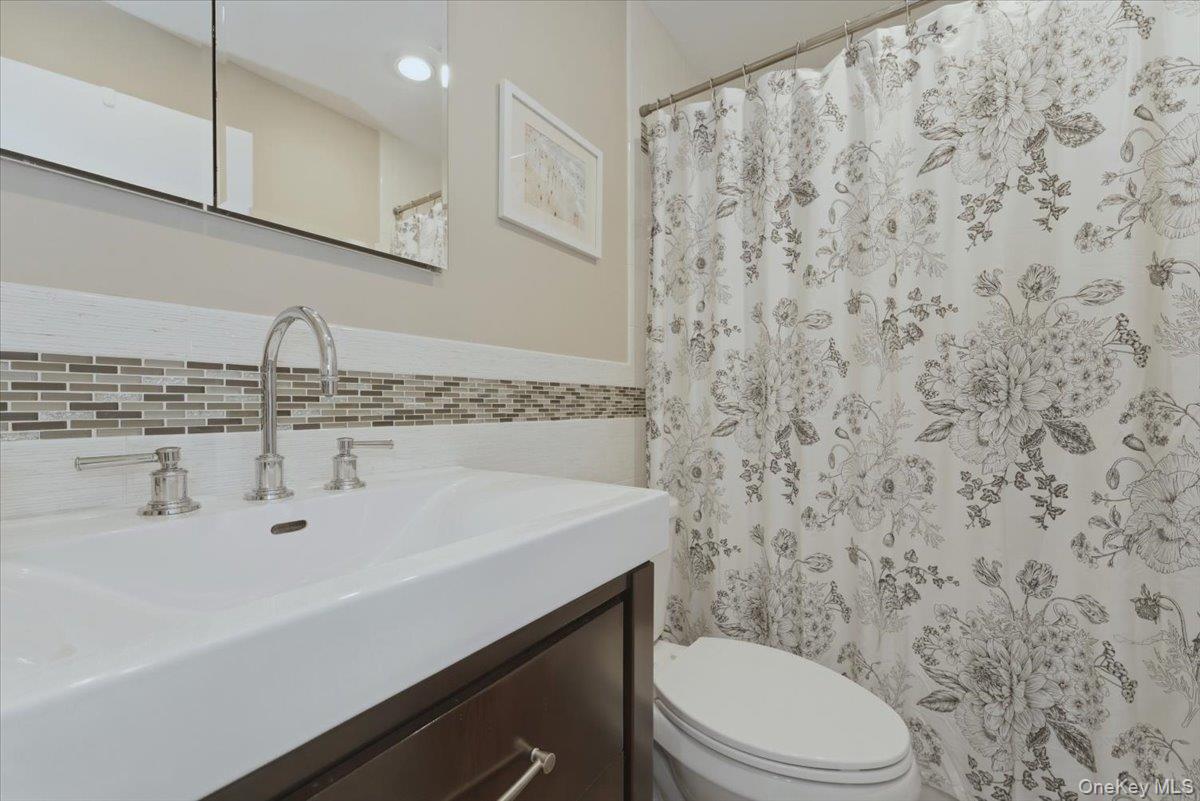 379 W Broadway # B, Long Beach, NY 11561