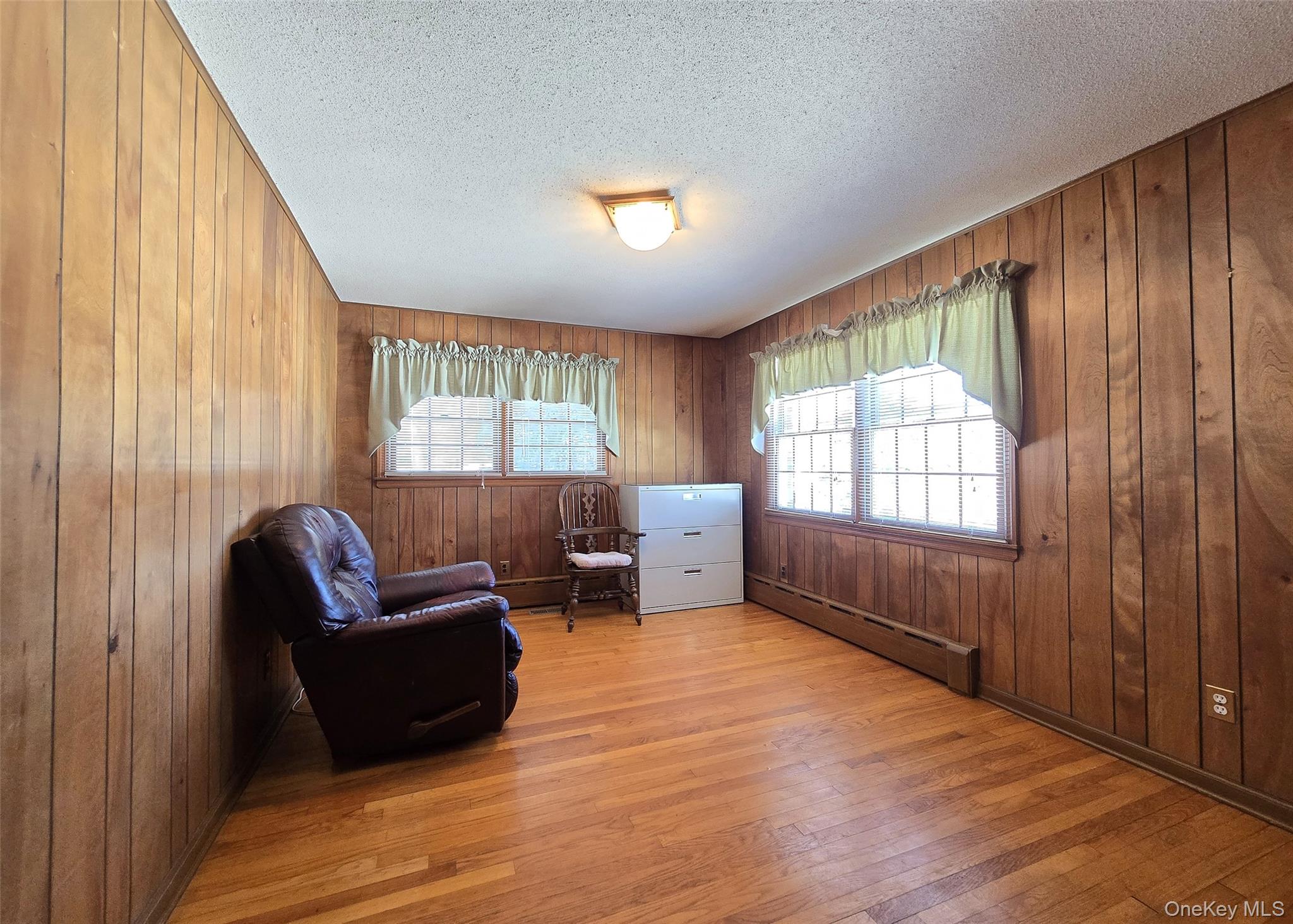 77 Jamaica Avenue, Holtsville, NY 11742