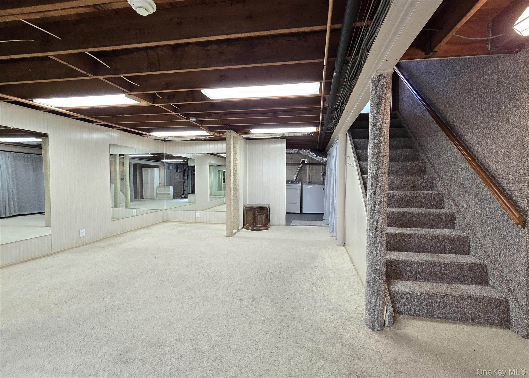 77 Jamaica Avenue, Holtsville, NY 11742