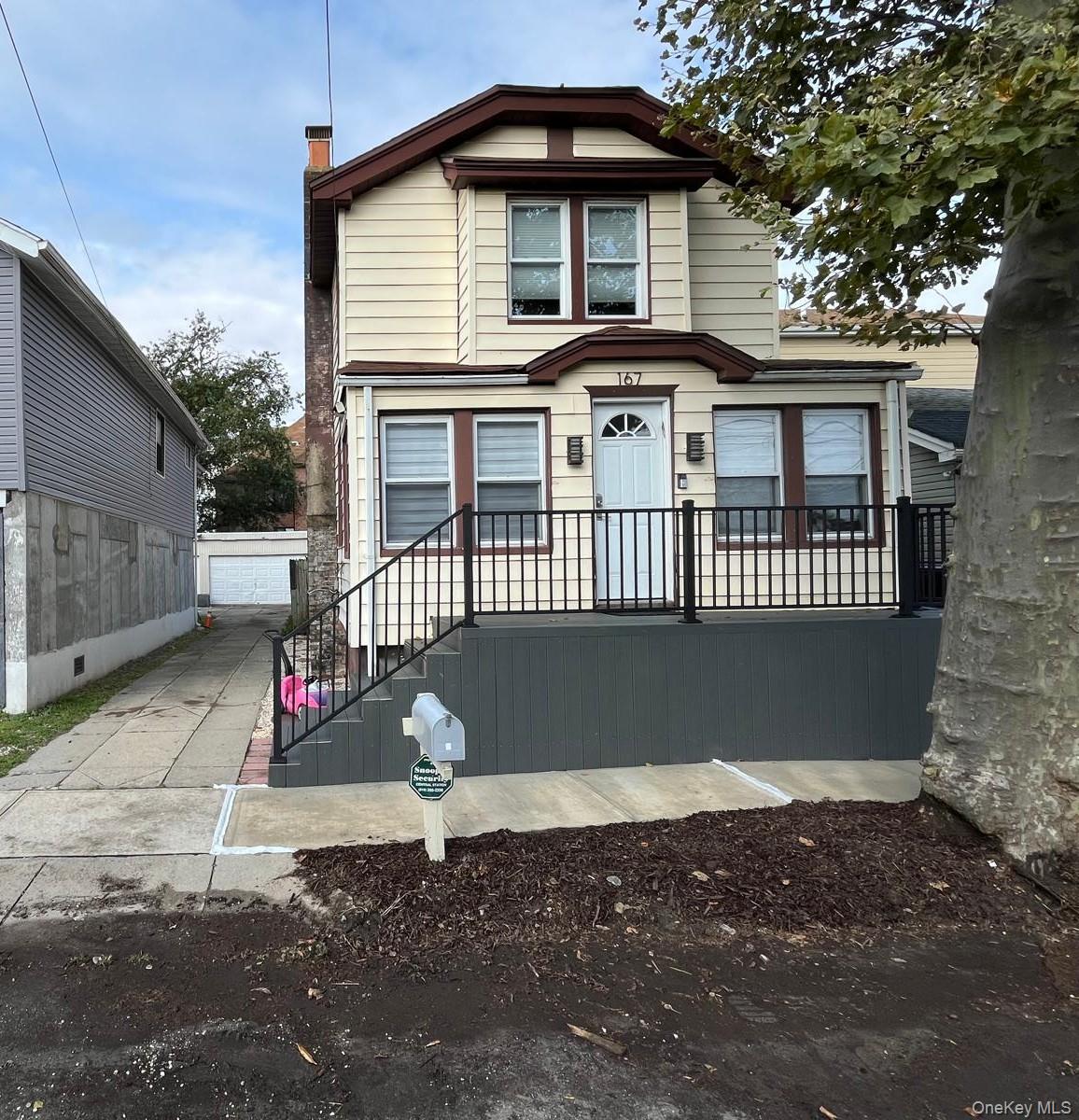 167 Beach 3rd Street, Far Rockaway, NY 11691