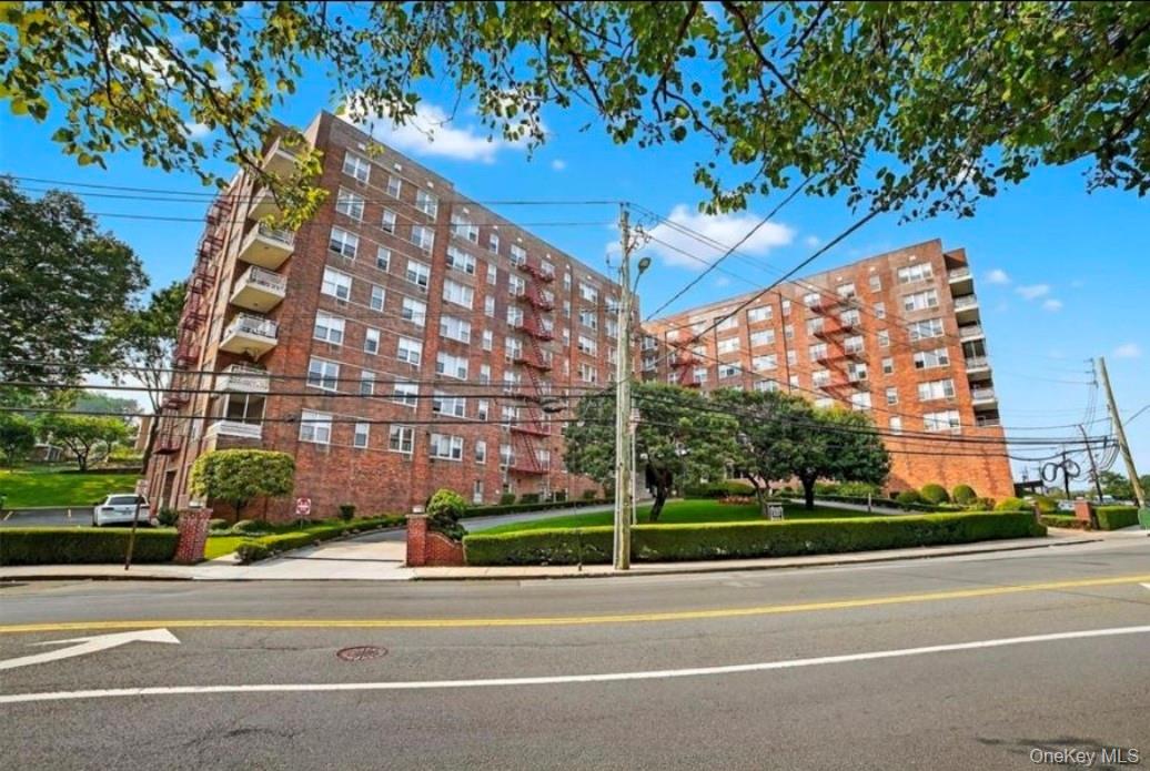 333 Bronx Rive Road #707 # #707, Yonkers, NY 10704