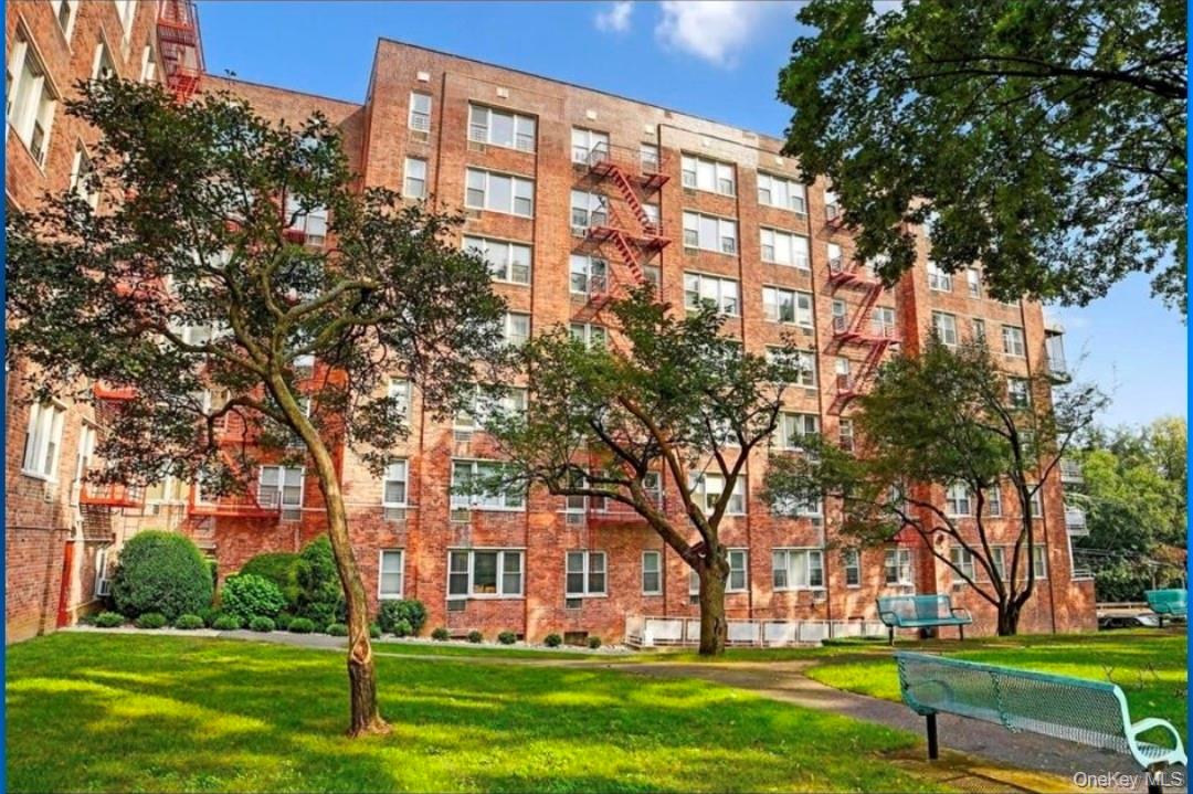333 Bronx Rive Road #707 # #707, Yonkers, NY 10704