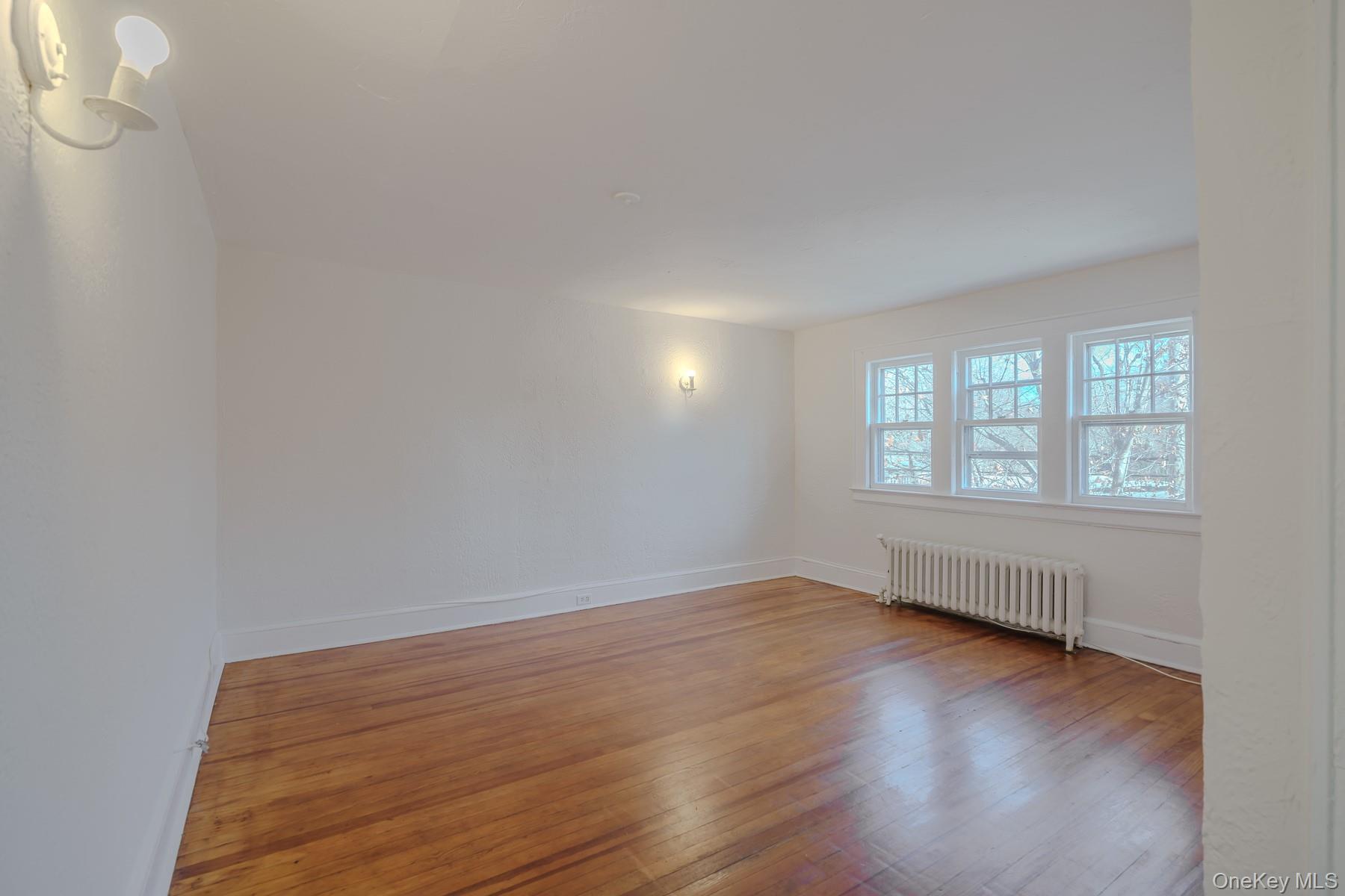 52 Irma Avenue, Port Washington, NY 11050