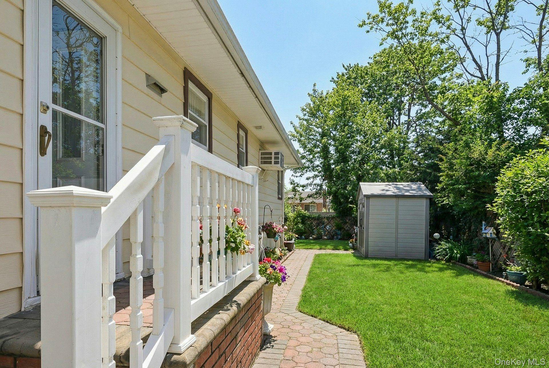 1028 Thomas Avenue, Baldwin, NY 11510