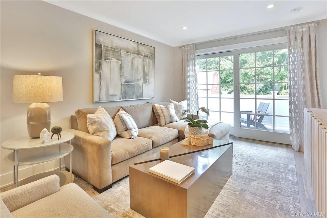 470 Main Street # 11, Armonk, NY 10504