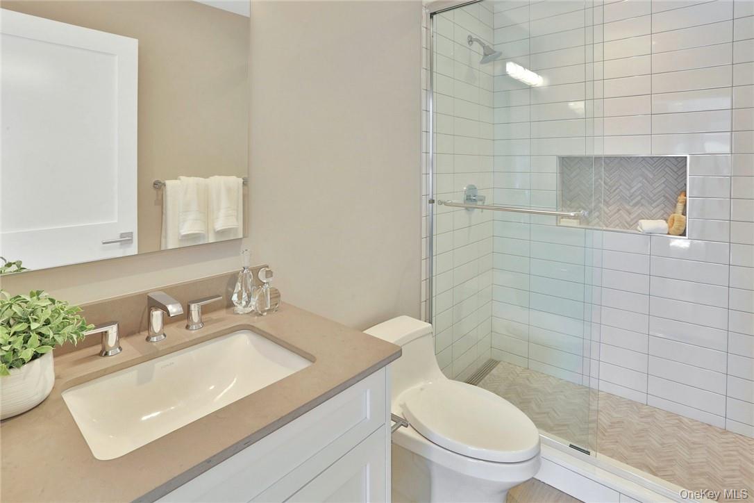 470 Main Street # 11, Armonk, NY 10504