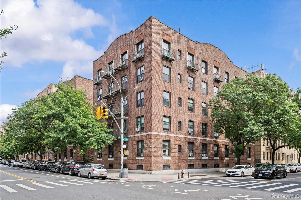 109 Seaman Avenue # 4C, New York (Manhattan), NY 10034