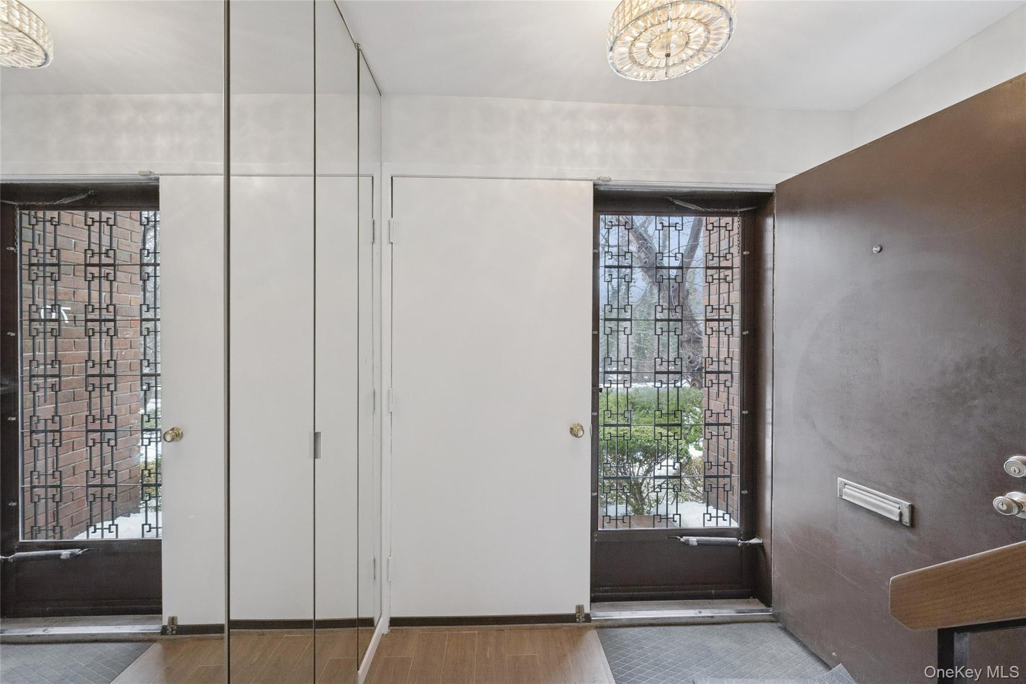 70 Pheasant Run, Roslyn, NY 11576