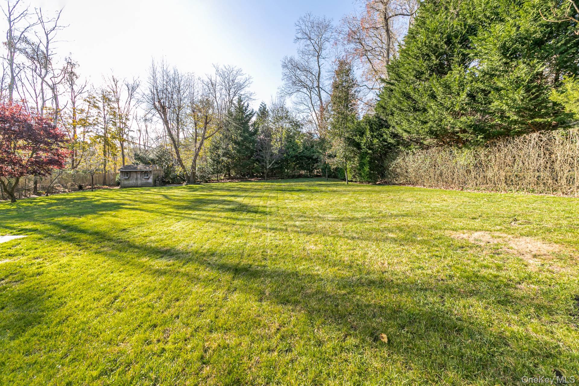 200 Woodbine Drive, Springs, NY 11937