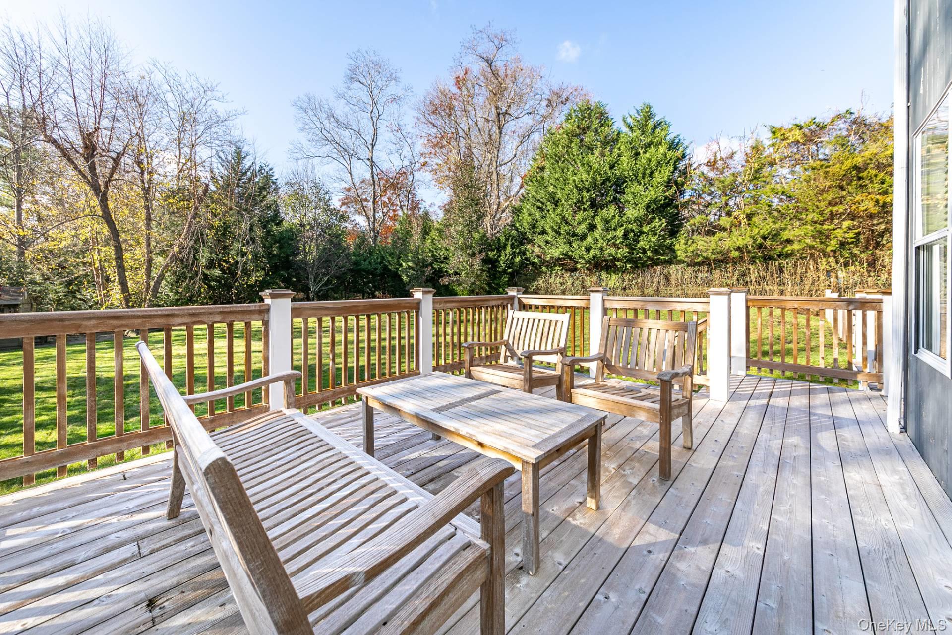 200 Woodbine Drive, Springs, NY 11937