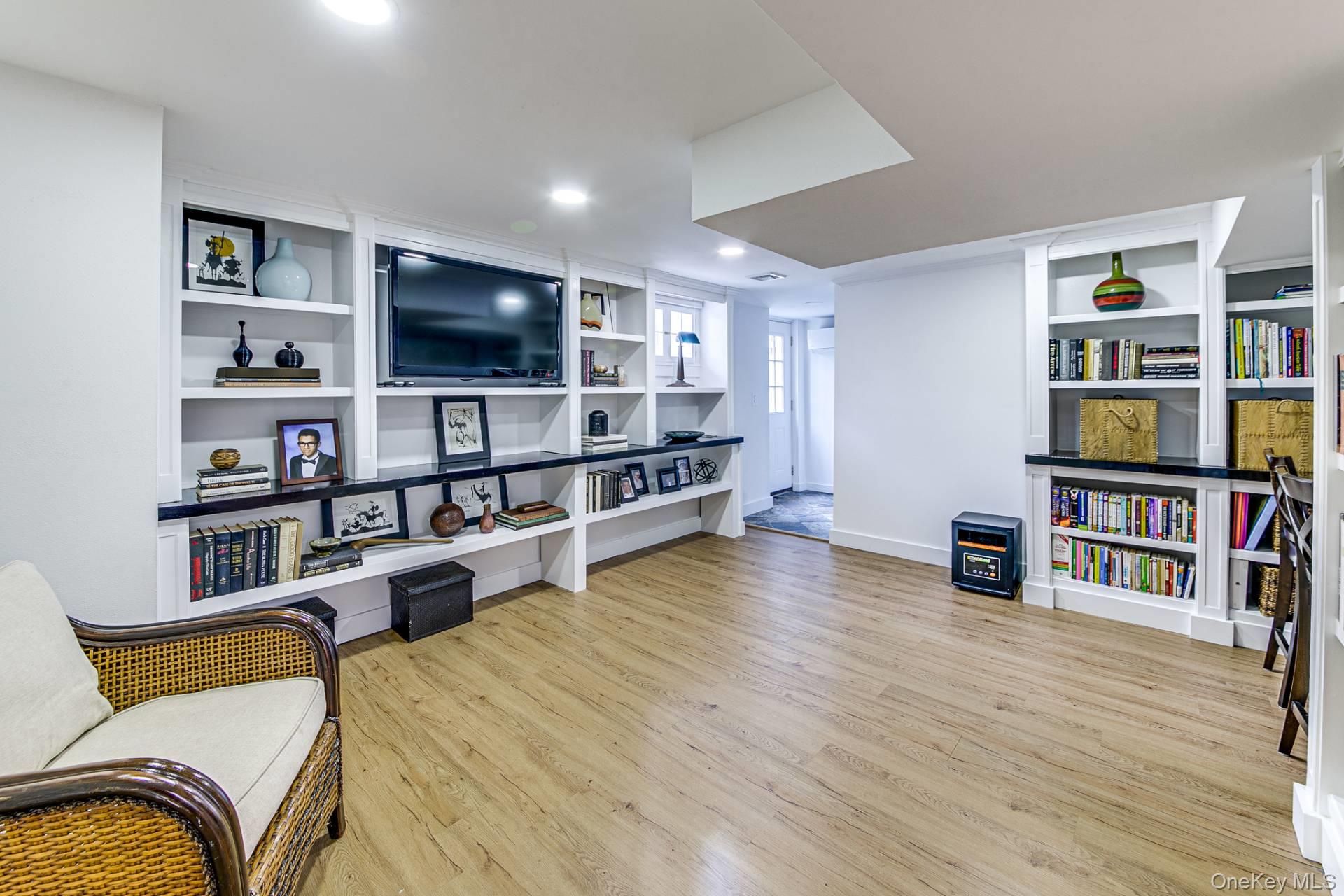 200 Woodbine Drive, Springs, NY 11937