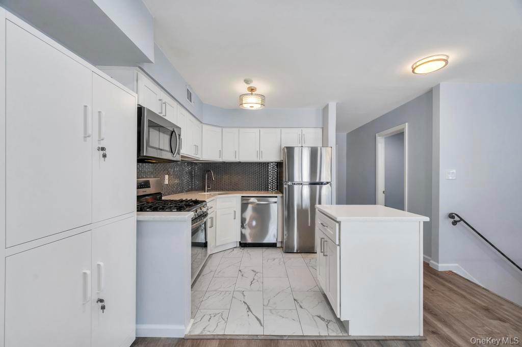 348 Artist Lake Drive, Middle Island, NY 11953