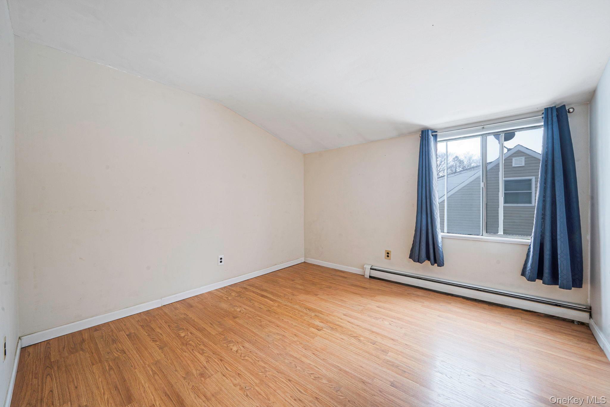 22 Meyer Lane, Medford, NY 11763